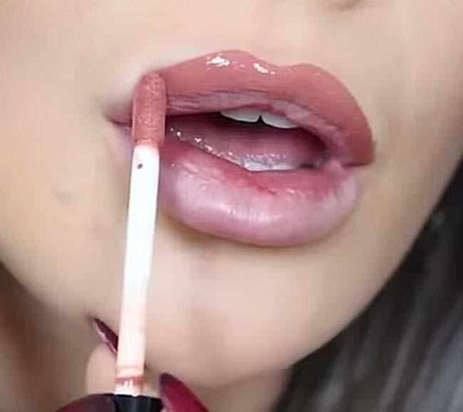 spd lipstick brush large tapper head for lip gloss cream Suprabeauty