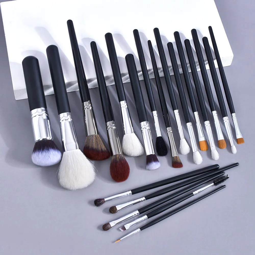 Suprabeauty 24 makeup brush set Suppliers for cosmetic retail store
