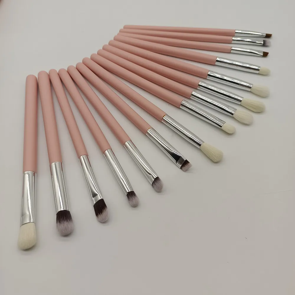 Latest essential brush set Supply for makeup